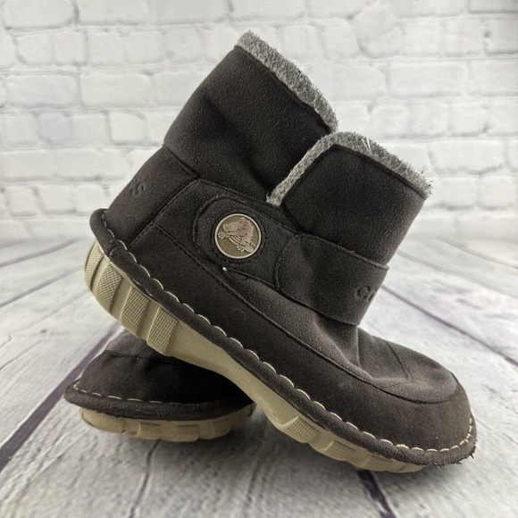 CROCS Brown Suede Sherpa Lined Boots Unisex Sz J‎ 2 - Picture 1 of 10